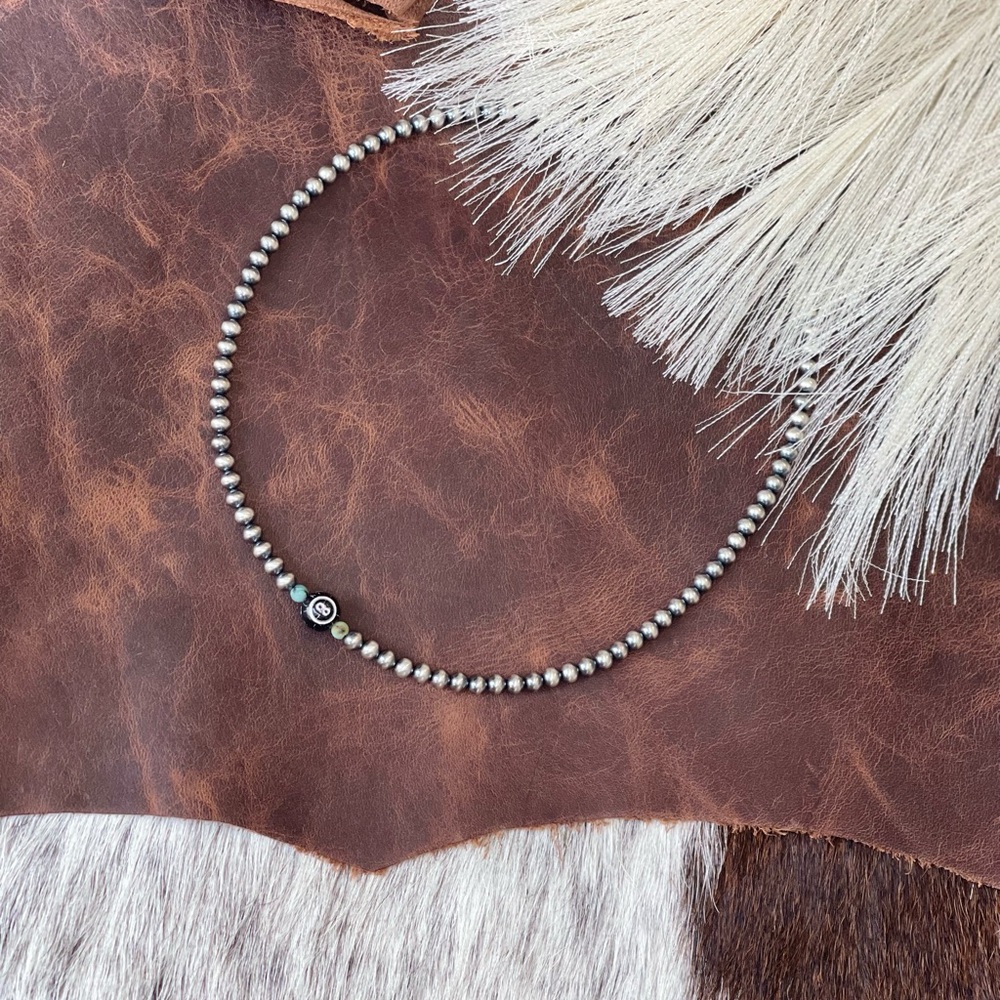8 ball Navajo Pearl necklace